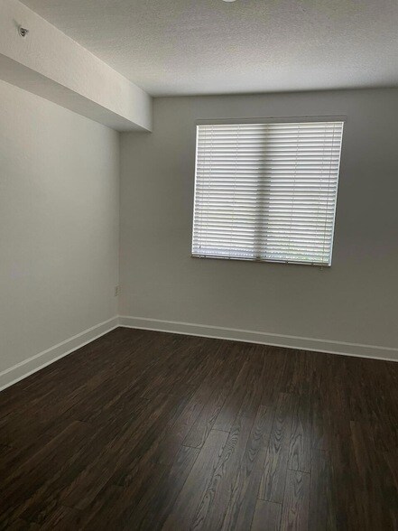 Building Photo - 1830 Radius Dr