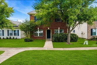 Building Photo - 1613 Palcio Real Dr