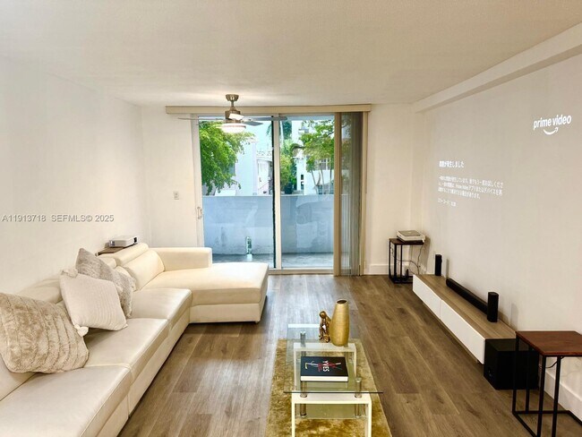 Building Photo - 1045 10th St