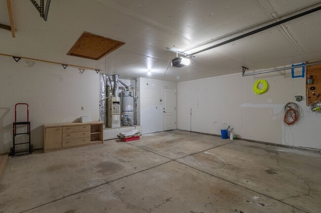 Building Photo - Renovated Home in West Hammer – Pastel Pin...