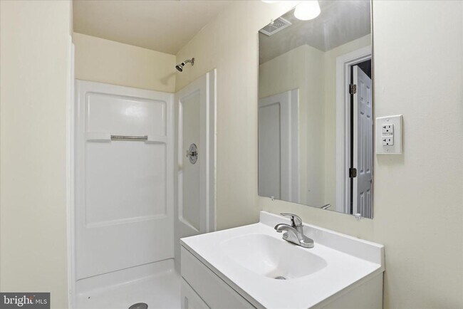 Building Photo - 3265 Bethel Church Dr