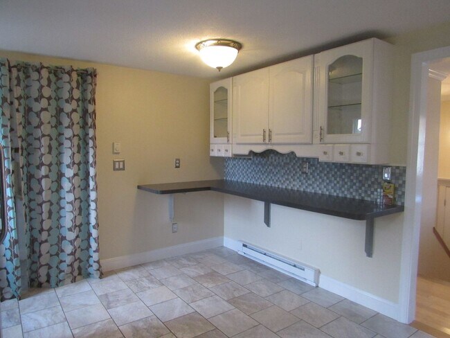 Building Photo - Salem single-family home for rent