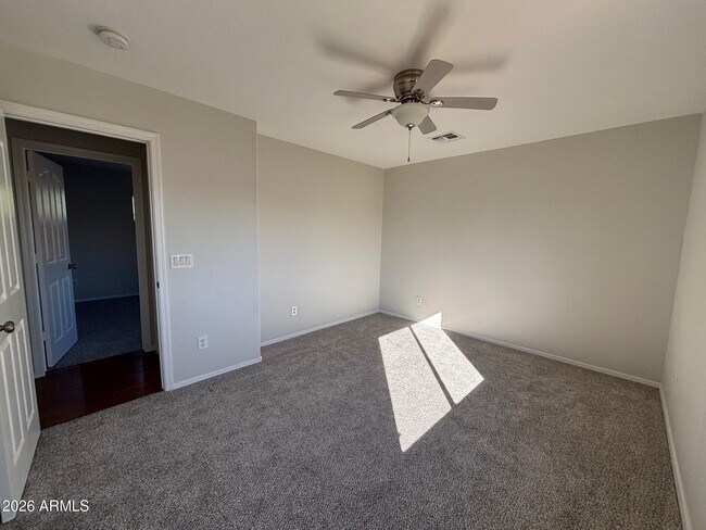 Building Photo - 12849 W Weldon Ave