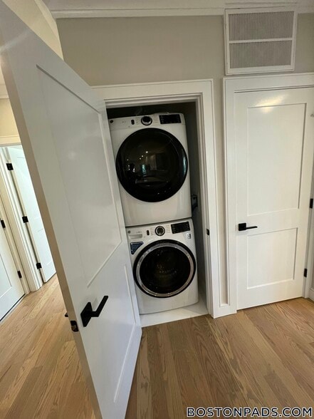 Building Photo - 161 Allston St