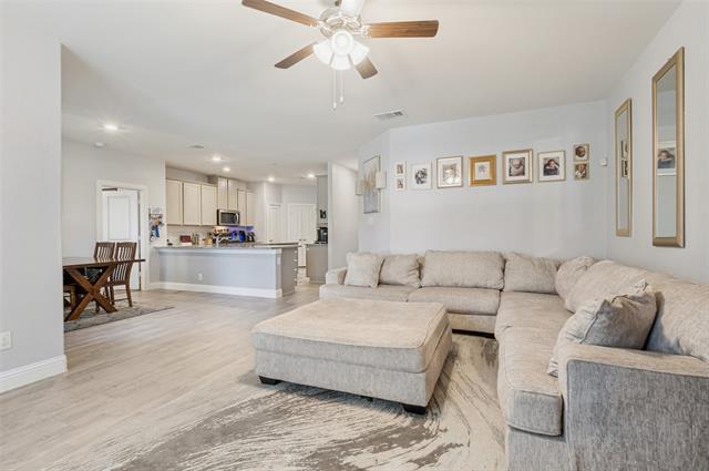 Building Photo - 10920 Canyon Mine Dr