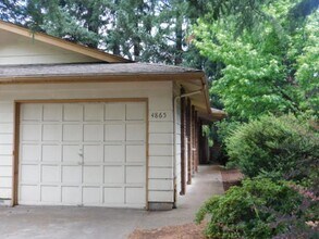 Building Photo - ellh01*