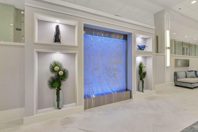 Building Photo - 14095 Royal Vista Dr