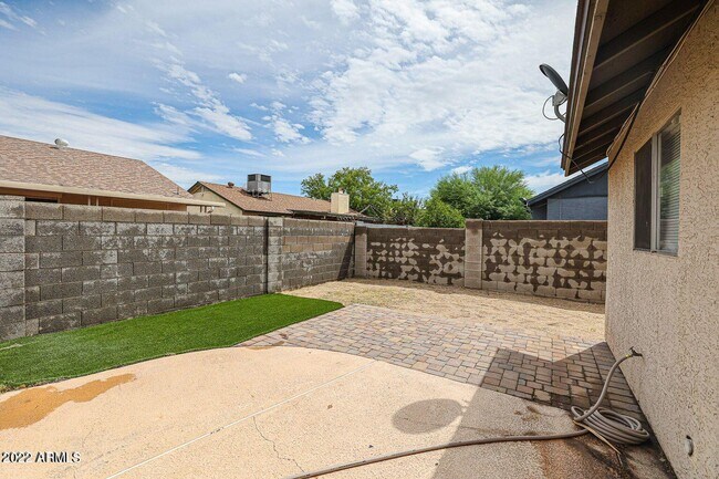 Building Photo - 7320 W Krall St