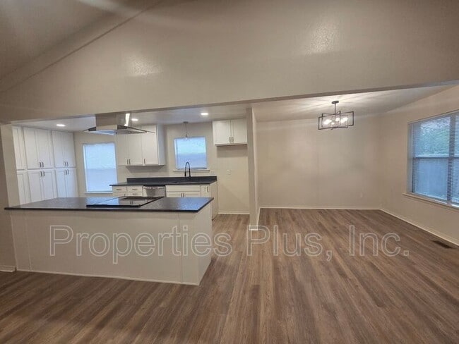 Building Photo - 11612 S 100th E Ave