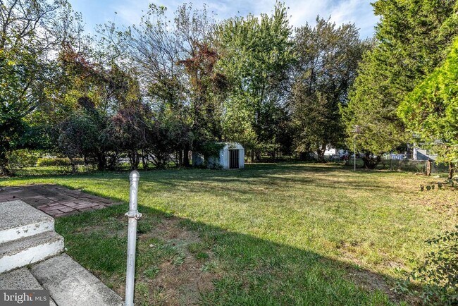 Building Photo - 400 E Main St