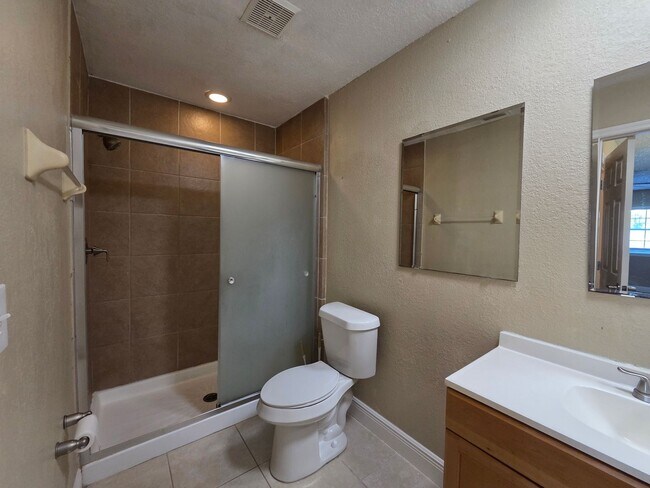 Building Photo - First Floor 2/2.5 Condo at Sabal Point