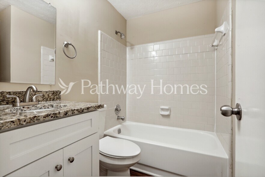 Building Photo - 478 Prince of Wales