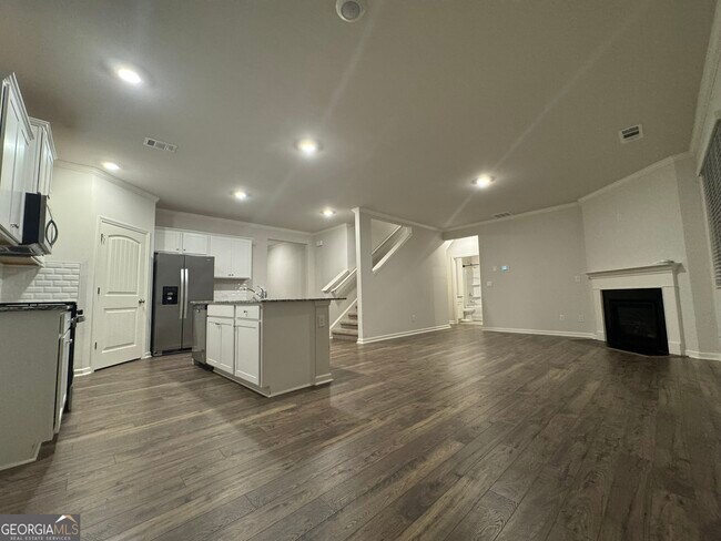 Building Photo - 279 Belmont Dr