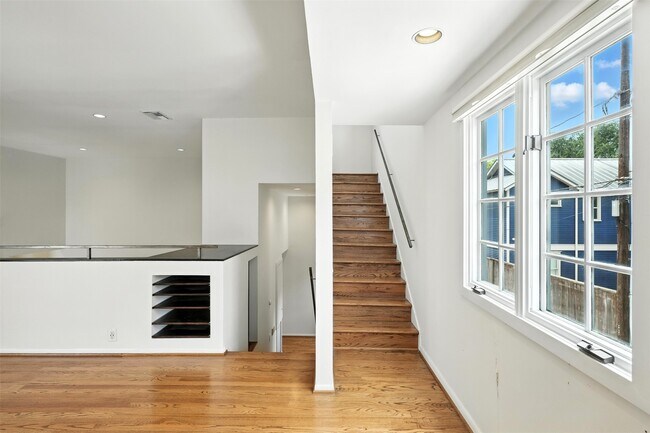 Building Photo - 1385 Arlington St