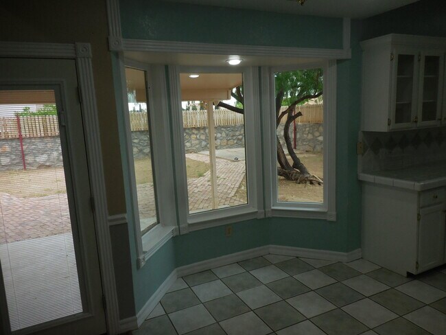 Building Photo - 10912 Sandy Koufax Dr