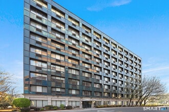 Building Photo - 300 Broad St