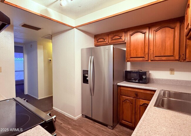 Building Photo - 1051 S Dobson Rd