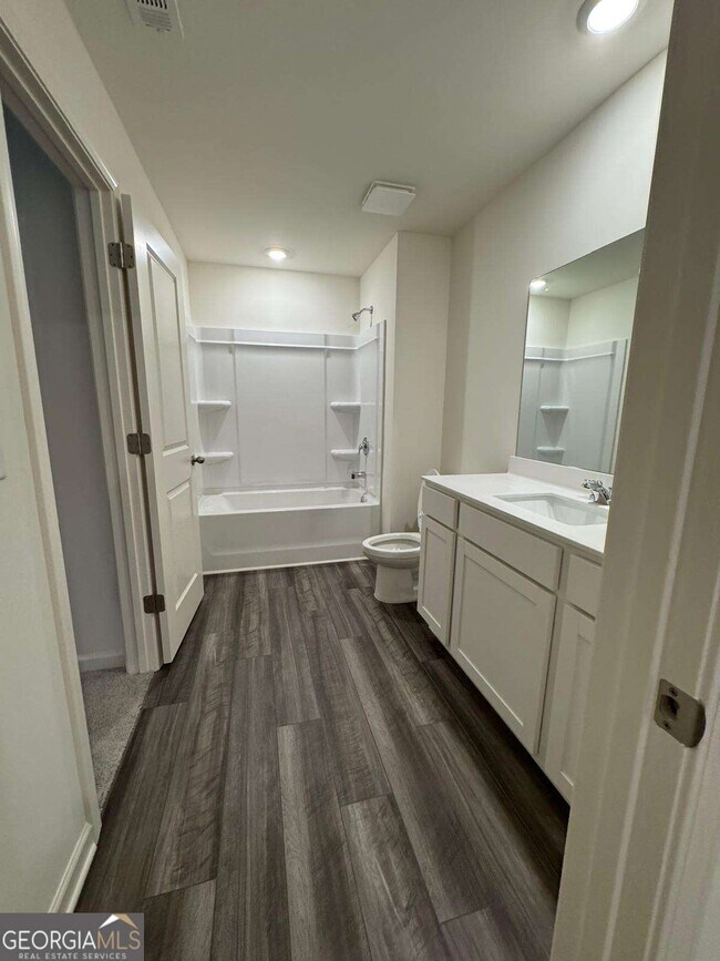 Building Photo - 87 Ingleton Dr