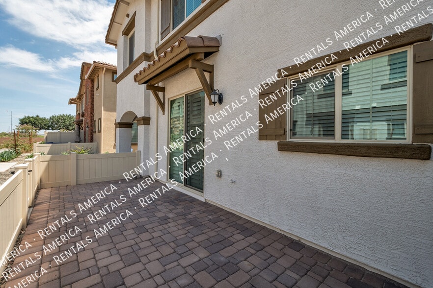 Building Photo - 4100 S Virginia Wy