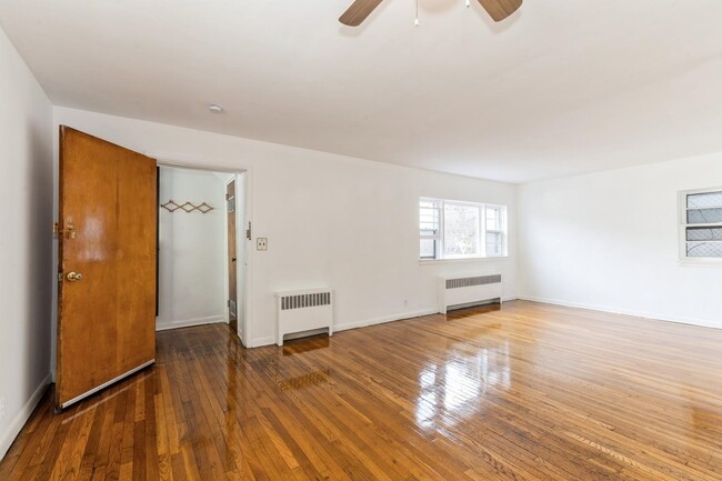Building Photo - 169 McAdoo Ave