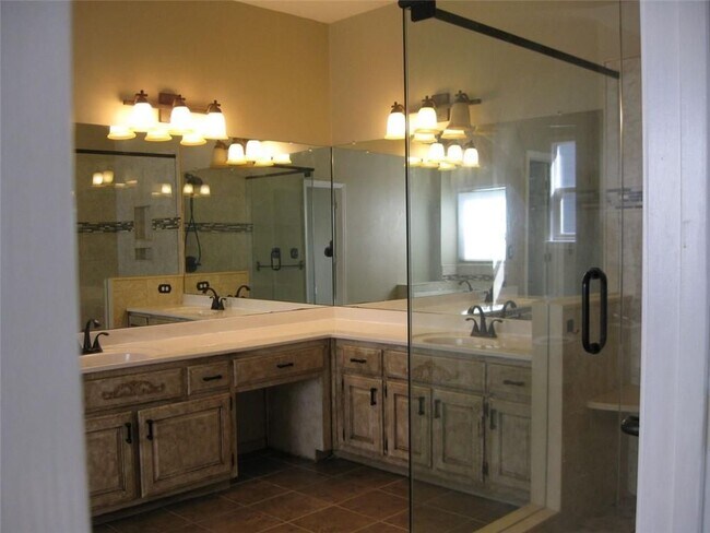 Building Photo - 5465 Derby Chase Ct