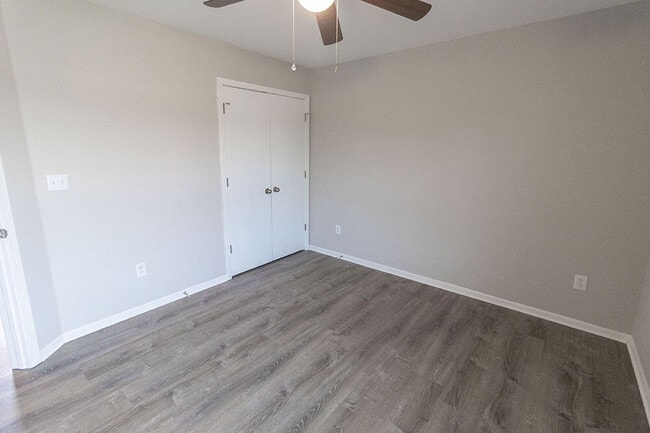 Building Photo - 1427 Greensboro Dr