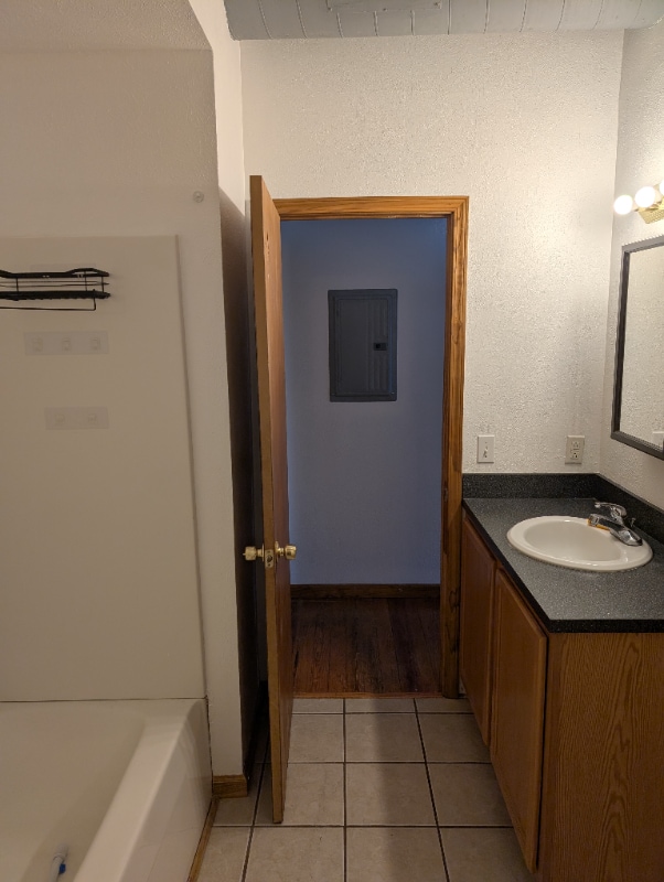 Building Photo - 1815 Adams St