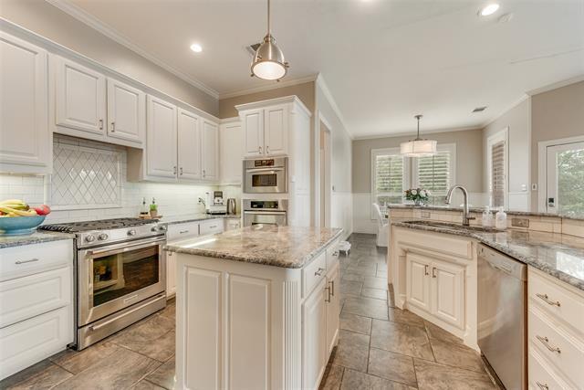 Building Photo - 704 Kleberg Ct
