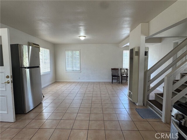Building Photo - 758 W Longden Ave