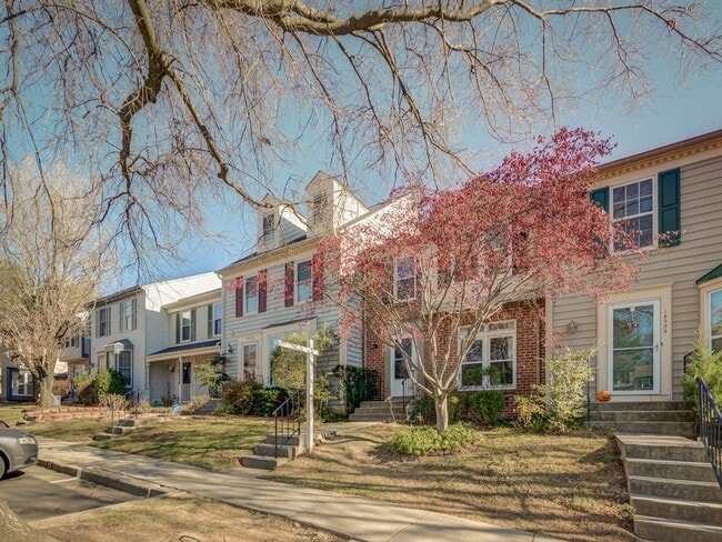 Building Photo - A Lovely Brick-Front Town House
