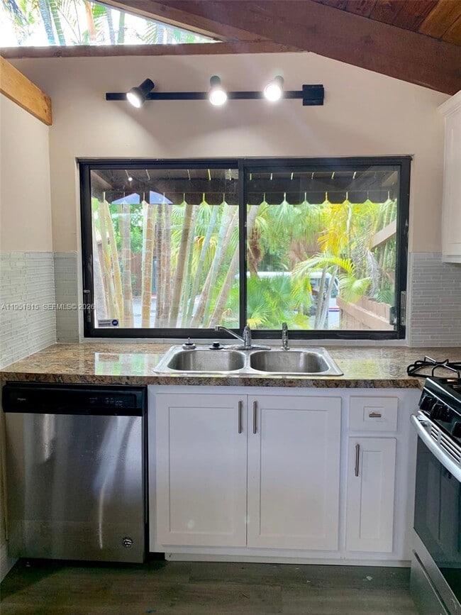 Building Photo - 11318 SW 114th Cir Terrace