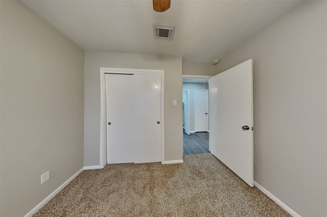 Building Photo - 4311 Duesenberg Ct