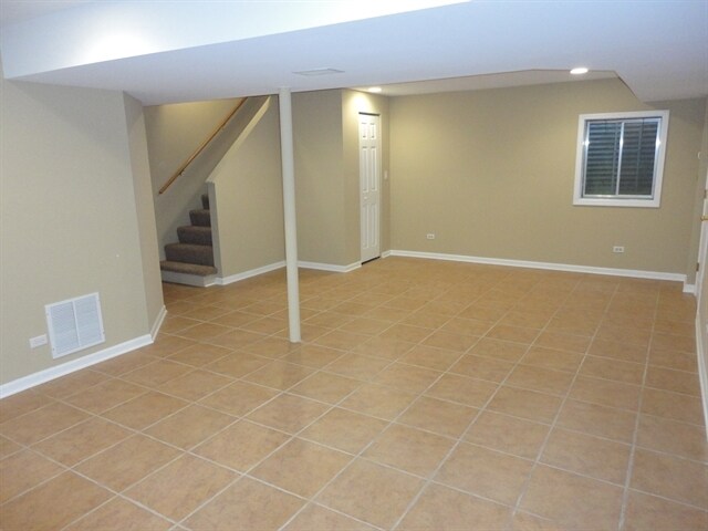 Building Photo - 4312 E Lake Shore Dr