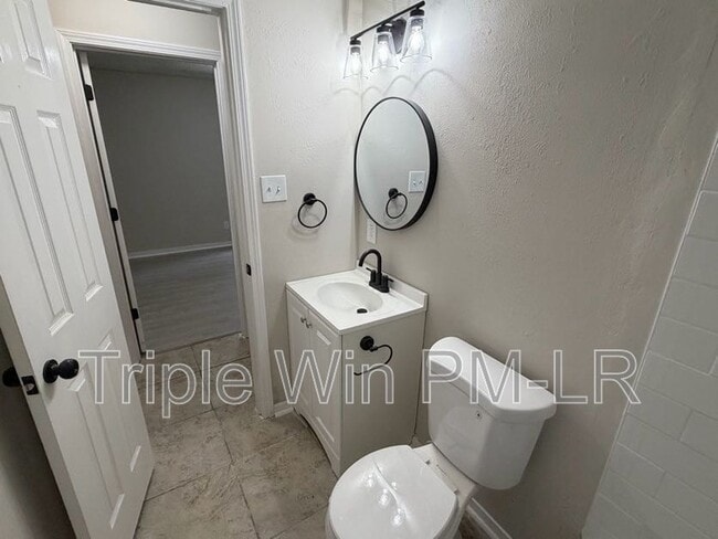 Building Photo - 10002 Stardust Trail