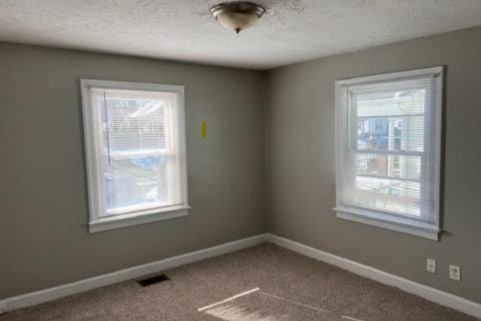 Building Photo - 1317 Oakwood Ave