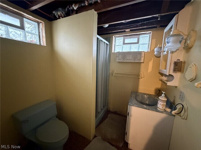 Building Photo - 1405 Gypsy Ln