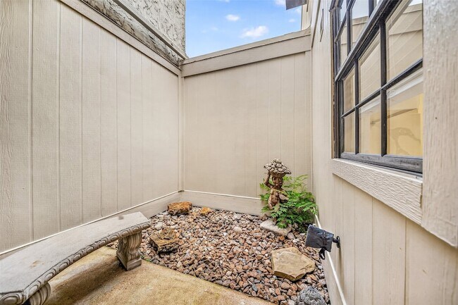 Building Photo - 5328 Brownway St