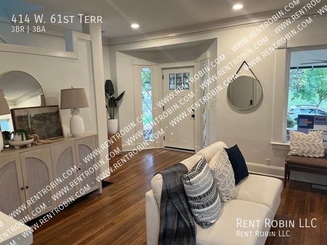 Building Photo - 414 W 61st Terrace