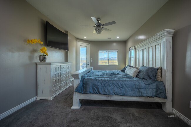 Building Photo - 2985 Bentley Dr