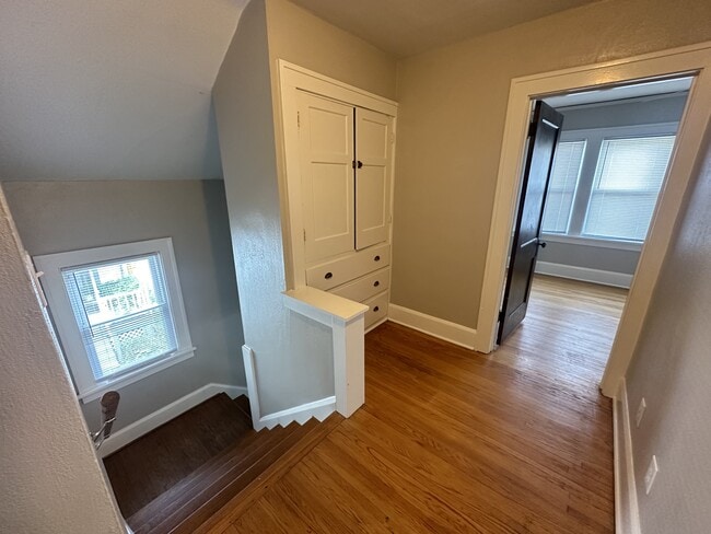 Building Photo - 2108 Oxford St