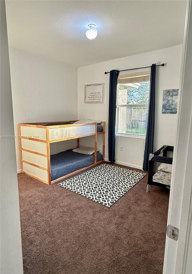 Building Photo - 1740 NW 21st St