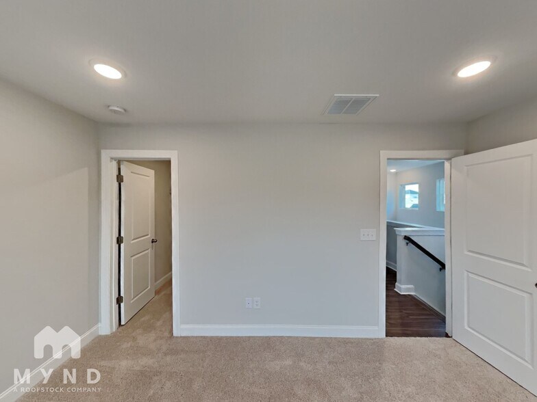 Building Photo - 5541 Stafford Rd