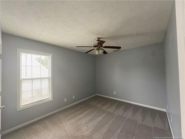 Building Photo - 290 Strike Eagle Dr