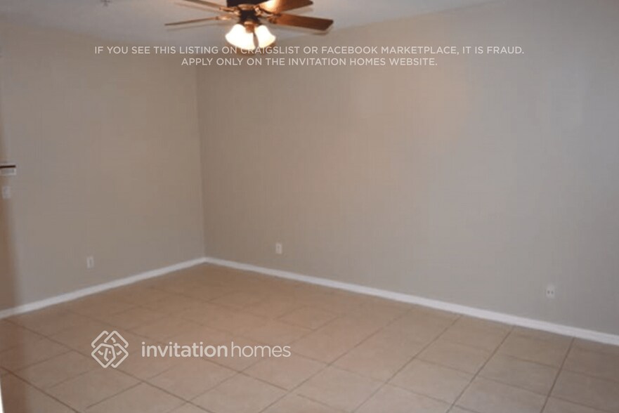 Building Photo - 4304 Main St