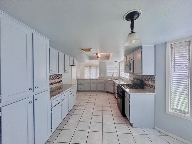 Building Photo - 18519 Sweetjasmine Ln