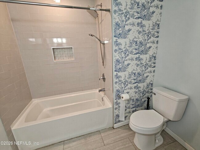 Building Photo - 1447 Lawrence Pl