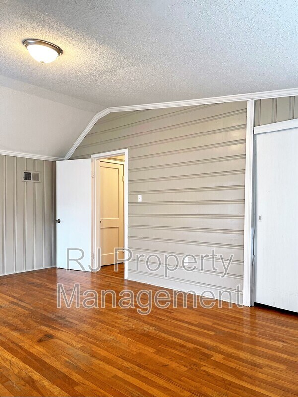 Building Photo - 3268 E Rosita Cir