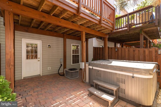 Building Photo - 6948 Banchory Ct
