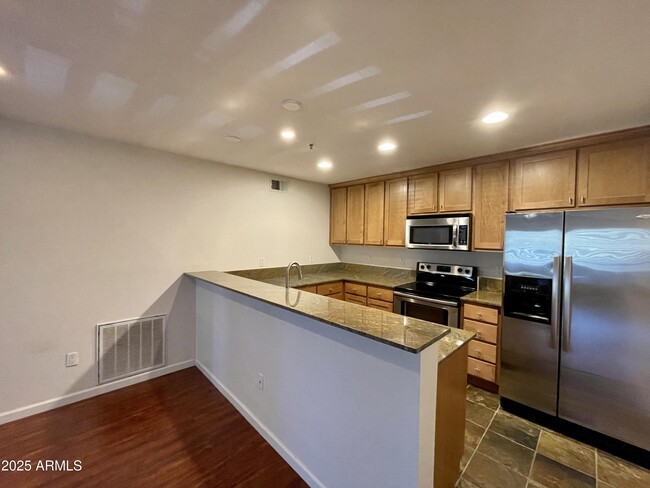 Building Photo - 4704 E Paradise Village Pkwy N