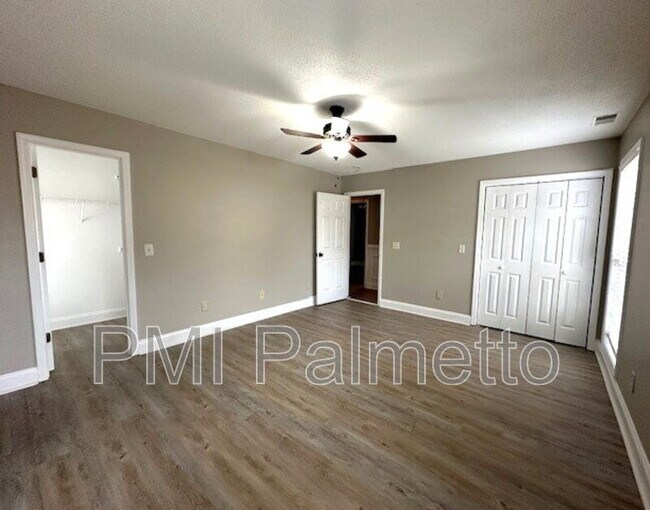 Building Photo - 149 Kerry Gibbons Dr